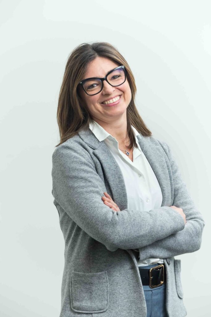 Ritratto professionale di una donna manager ad Ancona realizzato da Max Guidobaldi